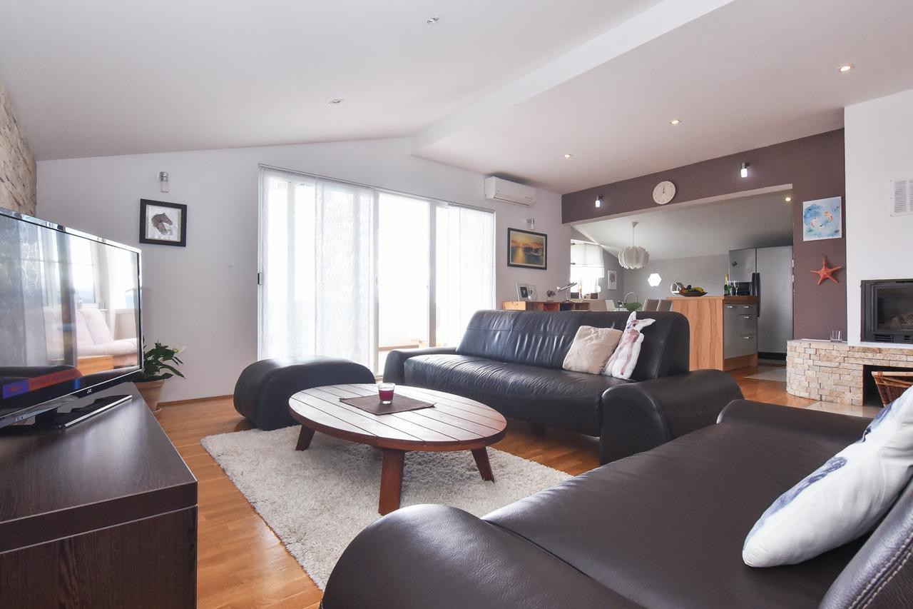 Apartment Larisa Горни-Карин Экстерьер фото