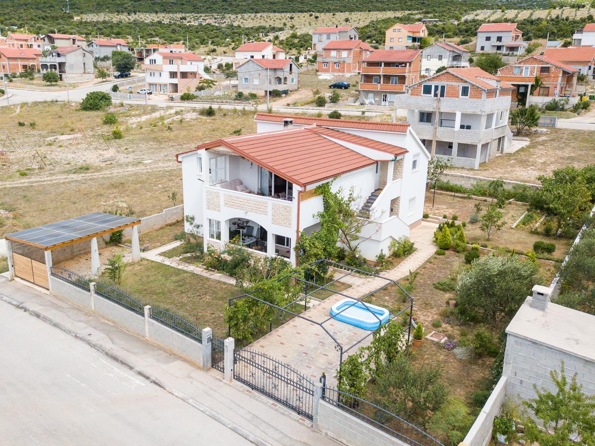 Apartment Larisa Горни-Карин Экстерьер фото