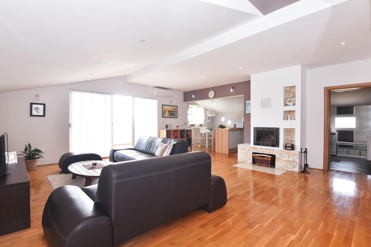 Apartment Larisa Горни-Карин Экстерьер фото